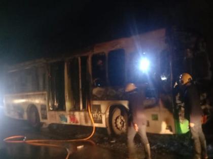 PMT bus burnt down in Chandni Chowk pune passengers safe due to driver s intervention | चांदणी चौकात 'पीएमटी'ची बस जळून खाक, चालकाच्या प्रसंगावधानामुळे प्रवासी सुखरूप