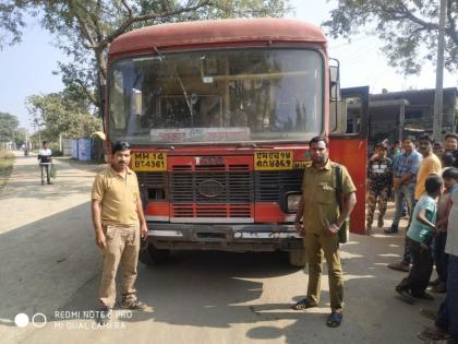 The baby was born on the running bus of Akot Depot | अकोट आगाराच्या धावत्या बसमध्ये झाला बाळाचा जन्म