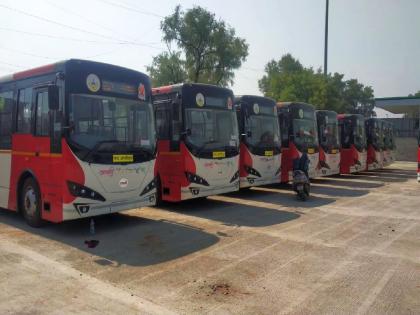 As there is no charging system, 18 out of 40 electric buses are standing at the depot Nagpur | चार्जिंगची व्यवस्था नसल्याने ४० पैकी १८ इलेक्ट्रिक बसेस डेपोतच उभ्या