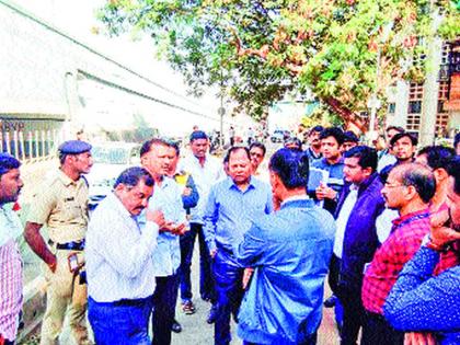 Inspecting Dangerous Bus Stops, BRT Renewal Works | धोकादायक बस थांब्यांची पाहणी, बीआरटीच्या नूतनीकरणाचे काम रखडलेले