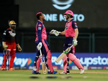 RR vs RCB, IPL 2022 Live Updates : Jos Buttler - 70* (47),  Shimron Hetmyer Finish if off in style and power Rajasthan Royals to 169/3 in 20 overs   | RR vs RCB, IPL 2022 Live Updates : कॅच सोडणे RCBला महागात पडले; 'जीवदान' मिळालेल्या फलंदाजांनी झोडले, अखेरच्या १२ चेंडूंत कुटल्या ४२ धावा