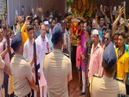 Ratnagiri village deity Sri Dev Bhairi Bua Shimgotsava concludes, arms salute by police force | रत्नागिरीचे ग्रामदैवत श्री देव भैरी बुवाच्या शिमगोत्सवाची सांगता, पोलिस दलाकडून शस्त्र सलामी 