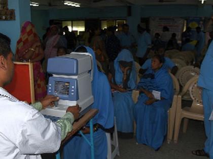 Health checkup of five hundred employees | पाचशे कर्मचाऱ्यांची आरोग्य तपासणी Health checkup of five hundred employees | पाचशे कर्मचाऱ्यांची आरोग्य तपासणी