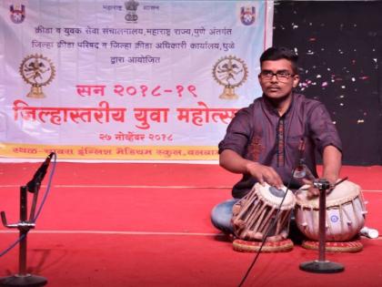 The dormant qualities of the students | जिल्हास्तरीय युवा महोत्सवात विद्यार्थ्यांच्या सुप्त गुणांना मिळाली दाद