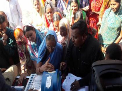 Vigilance Equipment Voters | व्हीव्हीपॅट यंत्रांबाबत मतदारांचे प्रबोधन 