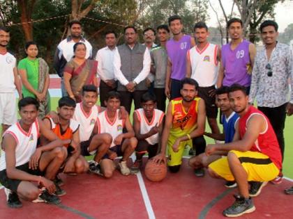 Police team wins basketball tournament | बॉस्केटबॉल स्पर्धेत पोलिस संघाची बाजी