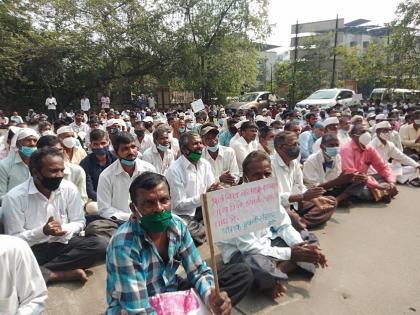 A sit-in protest in front of the provincial office to get forest rights claims approved in kalyan | वनहक्क दावे मंजूर करण्यासाठी प्रांत कार्यालयासमोर ठिय्या आंदोलन