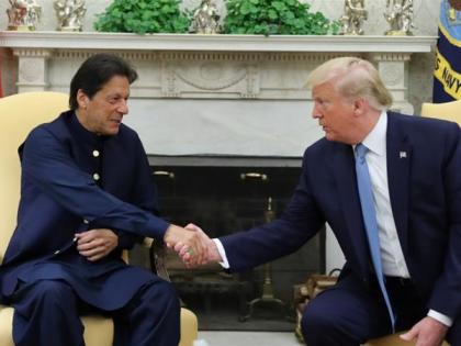 US to intervene in Kashmir case? Imran Khan meet donald Trump | काश्मीर प्रकरणी अमेरिका करणार मध्यस्थी? इम्रान खान यांनी घेतली ट्रम्प यांची भेट 