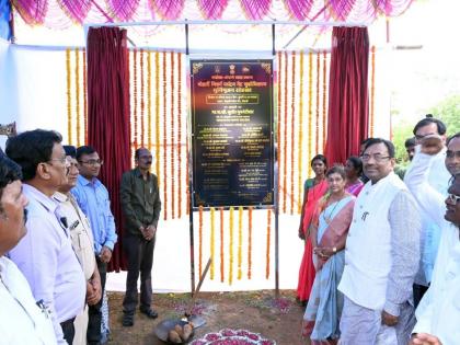 Win the hearts of Tadoba tourists through courteous behavior - Sudhir Mungantiwar | सौजन्यपूर्ण आचरणातून जिंका ताडोबा पर्यटकांची मने - सुधीर मुनगंटीवार 