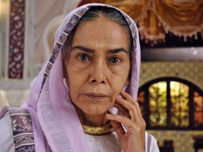 National Award winning bollywood actress Surekha Sikri passes away | Bollywood : राष्ट्रीय पुरस्कार विजेत्या अभिनेत्री सुरेखा सीकरी यांचे निधन