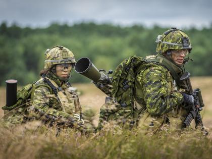 canada permanent residents can be part of canadian military caf indians get benefit | कॅनडाच्या सैन्यात भरती होणार भारतीय! अशी मिळेल सामील होण्याची संधी 