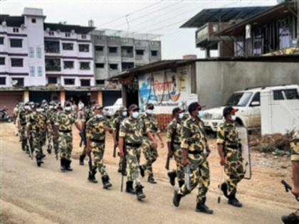 Movements were carried out by the Rapid Action Force in Birwadi | निवडणूक - बिरवाडीत शीघ्र कृती दलाच्या तुकडीने केले संचलन