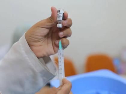 Will cancer patients be cured? Russia's vaccine has overcome all obstacles; Patients will get it after one approval | कॅन्सरचे रुग्ण बरे होणार? रशियाच्या लसीने सर्व अडथळे पार केले; एका मंजुरीनंतर रुग्णांना मिळणार Will cancer patients be cured? Russia's vaccine has overcome all obstacles; Patients will get it after one approval | कॅन्सरचे रुग्ण बरे होणार? रशियाच्या लसीने सर्व अडथळे पार केले; एका मंजुरीनंतर रुग्णांना मिळणार