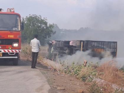 Drunk driver wreaks havoc on Manjarsumba to Kage route: Container throws 19 people, woman dies | मांजरसुंबा ते केज मार्गावर मद्यधुंद चालकाचा कहर: कंटेनरने १९ जणांना उडवले, महिलेचा मृत्यू Drunk driver wreaks havoc on Manjarsumba to Kage route: Container throws 19 people, woman dies | मांजरसुंबा ते केज मार्गावर मद्यधुंद चालकाचा कहर: कंटेनरने १९ जणांना उडवले, महिलेचा मृत्यू