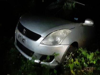 A guard hit a running car, the car was from Madkhol | गवारेड्याने धावत्या कारला दिली धडक, कार माडखोल येथील