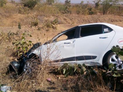 A 17-year-old boy was killed, a car hit the Kajaleshwar-Kheda road in Karanja taluka | कारंजा तालुक्यातील काजळेश्वर-खेर्डा मार्गावर  कार उलटल्याने १७ वर्षीय मुलगा ठार