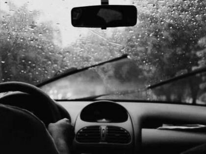 Everyone has the same problem during the rainy season! The fog on the car wind shield does not go away; Here is the panacea… | पावसाळ्यात सर्वांचा एकच प्रॉब्लेम! कारच्या काचेवरील फॉग काही जाईना; हा आहे रामबाण उपाय...