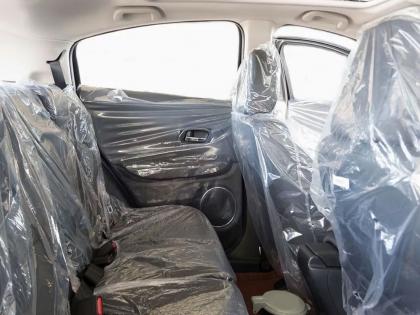 ...then the new empty car will become a gas chamber; How long should the plastic on the seat be kept? | ...तर नवी कोरी गाडी गॅस चेंबर होईल; सीटवरील प्लॅस्टिक किती काळ ठेवावे