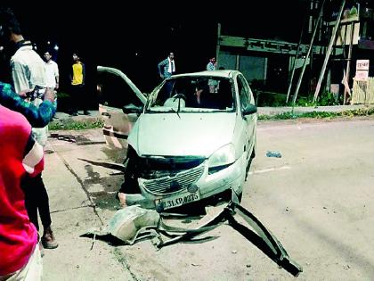 Father killed, daughter survived in a accident as car climbed onto the divider | कार चढली दुभाजकावर; भीषण अपघातात वडील ठार, मुलगी बचावली