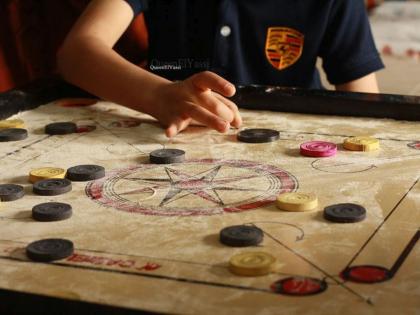 CoronaVirus police arrested four persons who are playing carrom in bhoiwada | CoronaVirus: सावधान... कॅरम खेळलात तर गुन्हा; भोईवाड्यात कारवाई