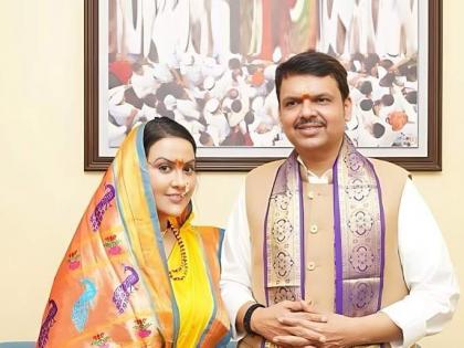 Valentine SPL: A political family was not suitable, Amruta Fadnavis' love story of marraige | Valentine SPL: पॉलिटीकल फॅमिलीला सुटेबल नव्हते, अमृता फडणवीसांची प्यारवाली लव्हस्टोरी