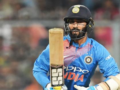 Bat is like a neighbor's wife: Dinesh Karthik | बॅट ही शेजाऱ्याच्या पत्नीसारखीच : दिनेश कार्तिक