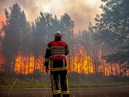 Sunstroke Today Europe is burning forest, tomorrow we indian will be! | आज युरोप जळतो आहे, उद्या आपण असू!