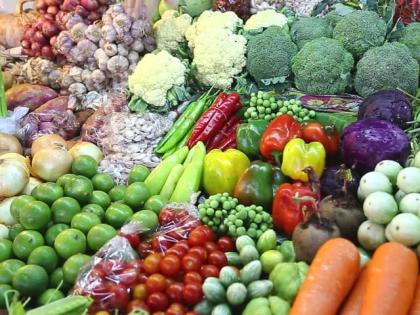 Vegetables reached 100, guar, pea at Rs 160 | भाज्यांनी गाठली शंभरी, गवार, वाटाणा १६० रुपयांवर