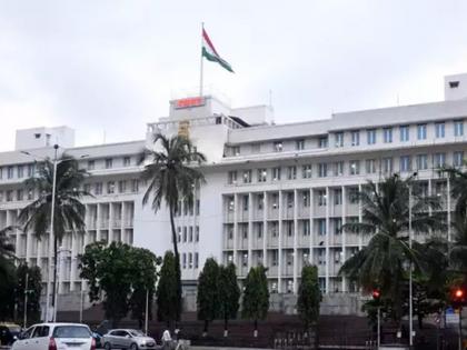 Carrying bags through the main entrance of the ministry; Security tightened | मंत्रालयाच्या मुख्य प्रवेशद्वारातून बॅग नेण्यास मनाई; सुरक्षा आणखी कडक