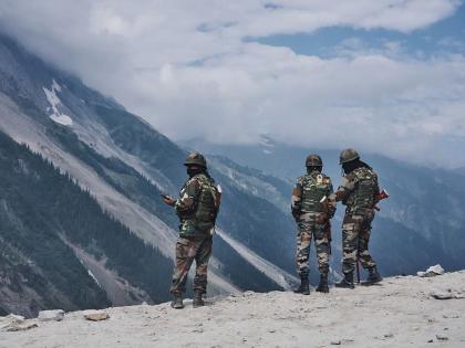 An additional 50,000 troops have been deployed along the Chinese border | चीनच्या सीमेवर तैनात केले अतिरिक्त ५० हजार सैनिक