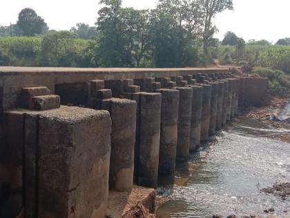 The repair work of Kolhapur style dams was completed within 3 months | कोल्हापूर पद्धतीतील बंधाऱ्यांच्या दुरुस्तीचे काम ३ महिन्यातच गेले वाहून