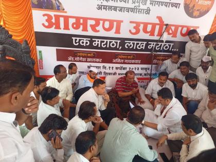 In Kopargaon, the condition of the hunger strikers deteriorated | कोपरगावात उपोषणकर्त्यांची प्रकृती खालावली; आत्मदहनचा निर्णय मागे