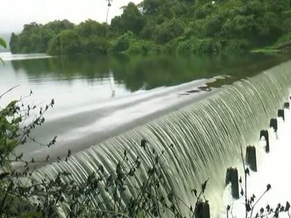 Good news for Mumbai... Tulsi Lake, which supplies water, started overflowing | मुंबईसाठी गुडन्यूज... पाणी पुरवठा करणारा तुळशी तलाव ओसंडून वाहू लागला