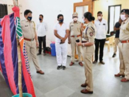 Police set up Oxygen Hospital for Police in Solapur | सोलापूरमध्ये पोलिसांनी बनविले पोलिसांसाठी ऑक्सिजन हॉस्पिटल