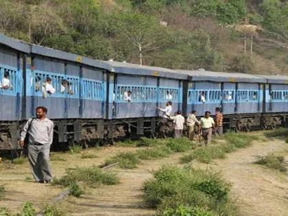 The only railway in the country to offer free travel in bhakhda to nagal, know why in himachal pradesh | सर्वांनाच मोफत प्रवास देणारी देशातील एकमेव रेल्वे, जाणून घ्या विशेष कारण