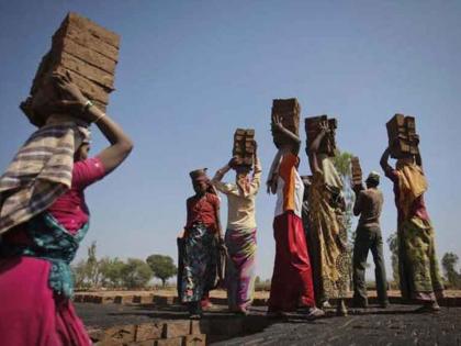 A sharp rise in suicides of daily wage workers; 5270 people lost their lives in Maharashtra | रोजंदारी कामगारांच्या आत्महत्यांमध्ये माेठी वाढ; महाराष्ट्रात ५२७० जणांना संपवले जीवन