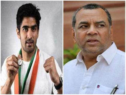 vijender singh and paresh rawal fights on delhi violence | Delhi Violence : 'देशाला गुजरात बनवून टाकतील', विजेंदर सिंहची नाव न घेता मोदी-शाह यांच्यावर टीका