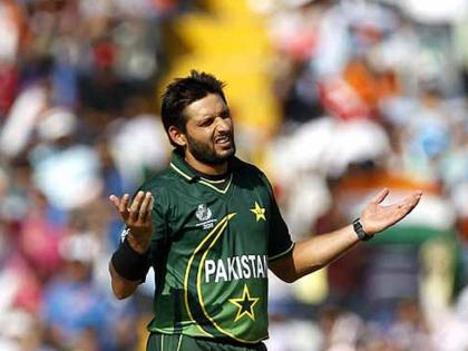 ICC BCCI's underling cat, Afridi's fury | आयसीसी बीसीसीआयच्या ताटाखालचे मांजर, आफ्रिदीचा संताप