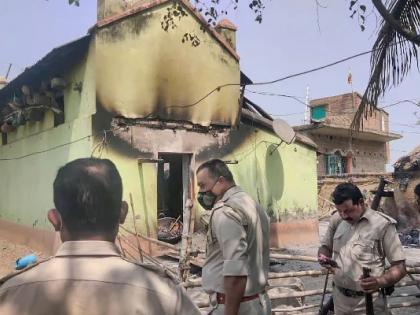 Birbhum: 70 people beat to death and set houses on fire | बीरभूम : ७० जणांनी बेदम मारहाण करून घरे पेटविली