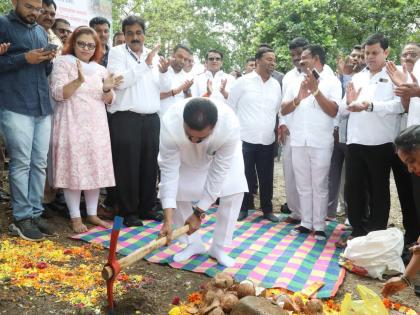 Bhumi Poojan of Ovali Railway Flyover in Bhiwandi | भिवंडीतील ओवळी रेल्वे उड्डाणपुलाचे भूमिपूजन; लाखो प्रवाशांची सोय होणार