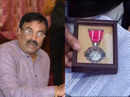 "condemn, the insult to the Padma award should be considered an insult to the people of the country.", Sudhir Mungantiwar | "हे निंदनीय, पद्म पुरस्काराचा असा अपमान, हा देशातील जनतेचा अपमान मानला पाहिजे"