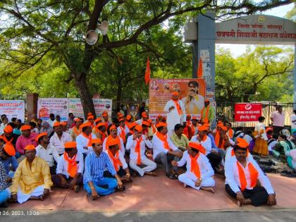 Continue the chain hunger strike in peace; I always get energy from Solapur, Says jarange patil | "साखळी उपोषण शांततेत सुरू ठेवा"; जरांगे पाटलांचा सोलापूरकरांना व्हिडिओ कॉल