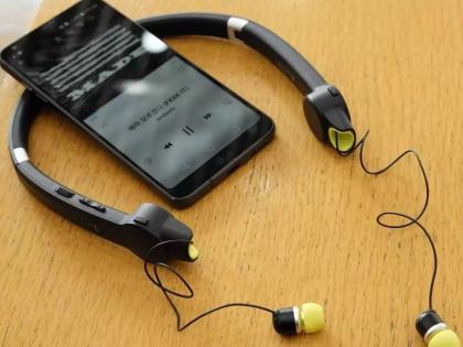 Bluetooth headphones taken from home, 17-year-old boy undressed | शॉकींग! घरातून ब्ल्यूटुथचा हेडफोन नेला, १७ वर्षांच्या मुलाला विवस्त्र फिरवले