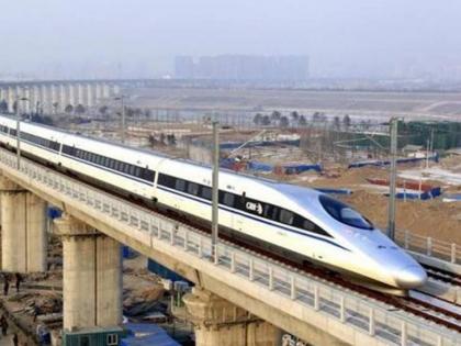 Bullet train will run seven kilometers under the sea, hi-tech stations in Mumbai | मुंबईच्या समुद्राखालून ७ किमी सुसाट धावणार बुलेट ट्रेन, ३ मजली स्टेशन अन् बरंच काही स्पेशल