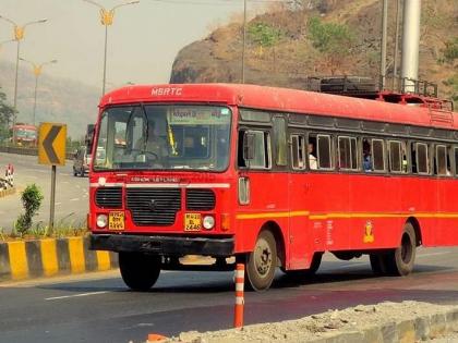 ST Strike Video: 'Lalpari' started running on the road again, 70 per cent workers' depot attendance in chopda jalgaon | ST Strike Video: पुन्हा रस्त्यावर धावू लागली 'लालपरी', 70 टक्के कामगारांची डेपोत हजेरी