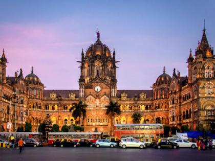 New look for 'CSMT' in four years; Redevelopment of the station is underway | चार वर्षांत ‘सीएसएमटी’ला नवे रूपडे; स्थानकाच्या पुनर्विकासाचे काम सुरू