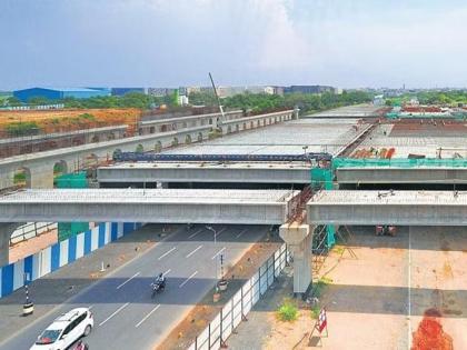 Passenger cars will pass under the plane, saving time; The country's first 'taxi way' | विमानाखालून प्रवाशांची कार जाणार, वेळ वाचणार; देशातील पहिला ‘टॅक्सी वे’