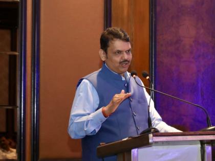 BJP's call for no banners, advertisements on Devendra Fadnavis' birthday on 22 july | देवेंद्र फडणवीसांच्या वाढदिनी बॅनरबाजी, जाहिराती नको; भाजपचं कार्यकर्त्यांना आवाहन