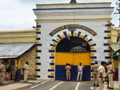 Rada, Yerwada return prisoners put on a ruckus in the district jail of amravati | अमरावती जिल्हा कारागृहात राडा, येरवडा रिटर्न कैद्यांनी घातला धुडगुस