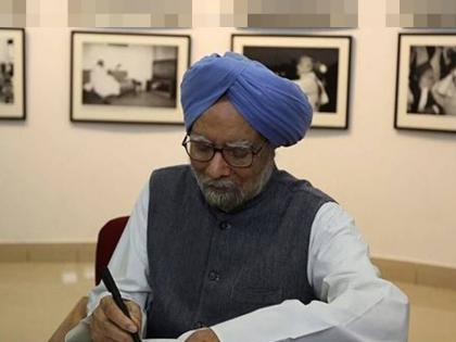 Dr. Manmohan Singh Honored in London, Jeevan Gaurav Award life time achievement award in UK | डॉ. मनमोहनसिंग यांचा UK मध्ये सन्मान, लाईफटाइम ॲचिव्हमेंट अवॉर्ड प्रदान